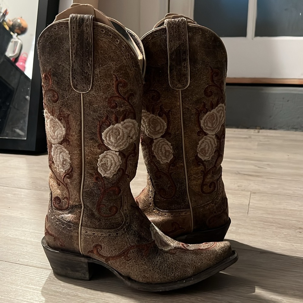 Arita Women’s Corazón Boots